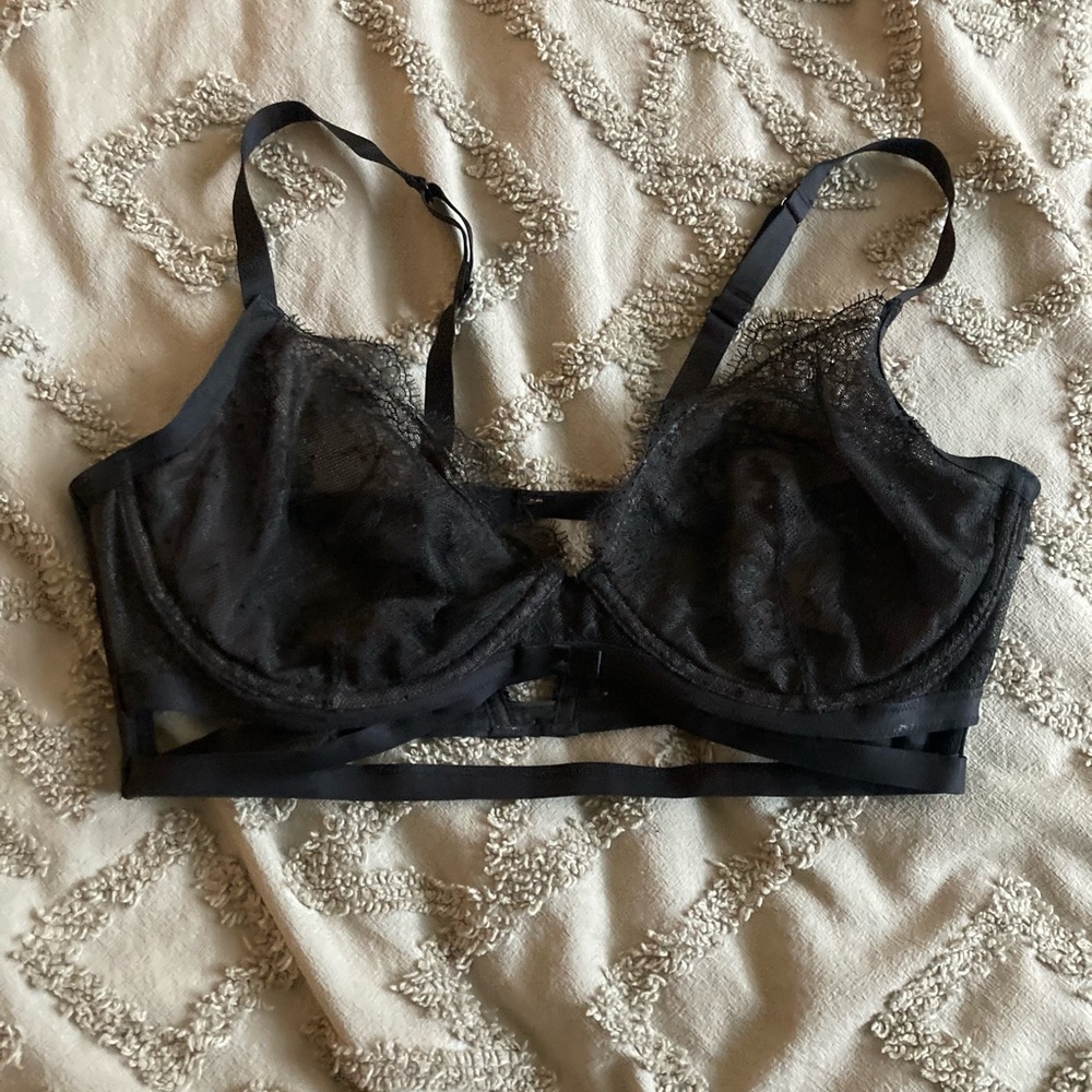 Victoria’s Secret lace bodice bra